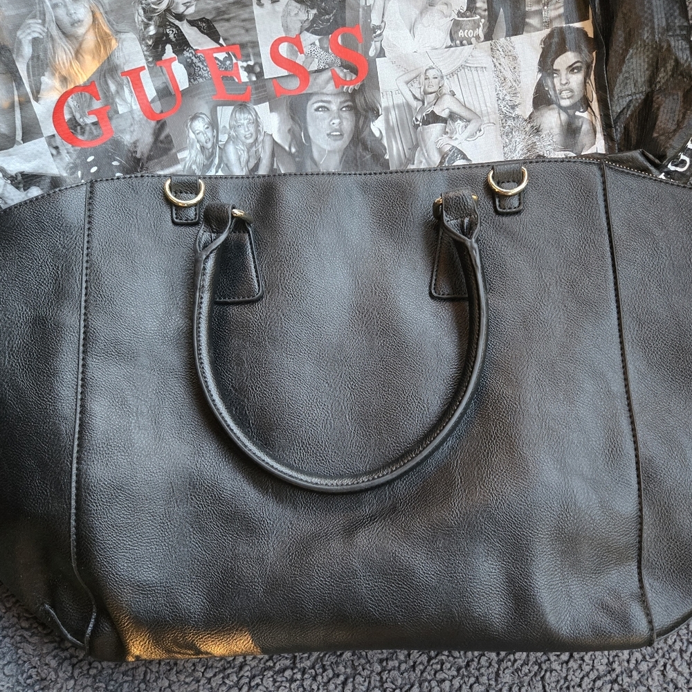 GUESS Black Overnight bag/tote - Picture 2 of 4